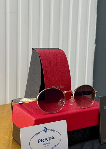 Kadın Klasik Altın Parlak Prada Güneş Gözlüğü - Görsel 3
