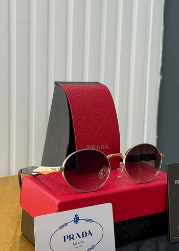 Kadın Klasik Altın Parlak Prada Güneş Gözlüğü - Görsel 4
