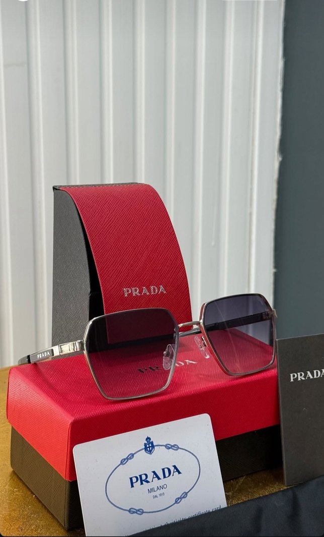 Kadın Klasik Altın Parlak Prada Güneş Gözlüğü - Görsel 2