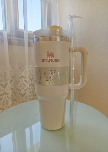 Stanley Beyaz Termoslu Kulplu Bardak