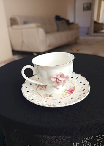 Pastel Beyaz Çiçekli Porselen Fincan Takımı - Görsel 5