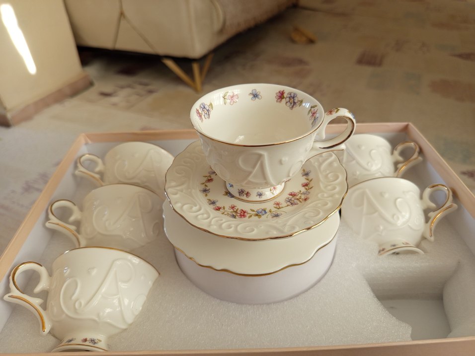 Bej Çiçek Desenli Porselen Tabak Seti - Görsel 2