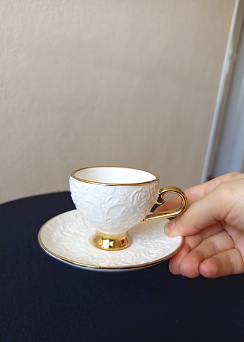 Kabartmalı Desenli Beyaz Porselen Fincan Takımı - Görsel 3