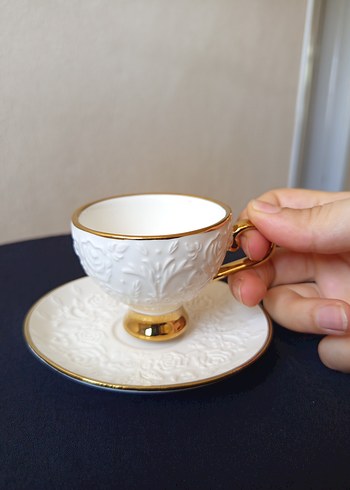 Kabartmalı Desenli Beyaz Porselen Fincan Takımı - Görsel 4