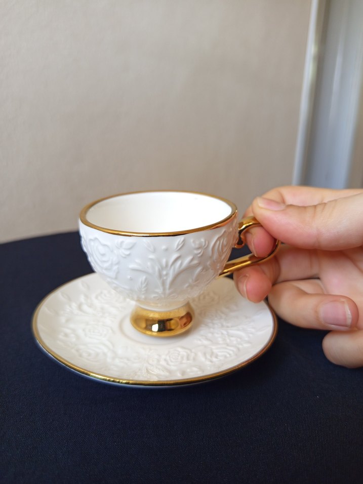 Kabartmalı Desenli Beyaz Porselen Fincan Takımı - Görsel 4
