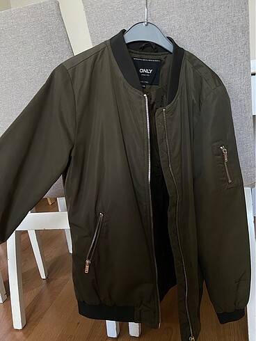 Haki bomber