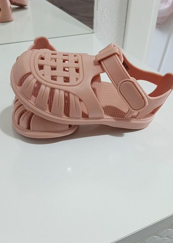 LC Waikiki Kız Çocuk Pembe Kauçuk Sandalet