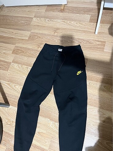 tech fleece alt