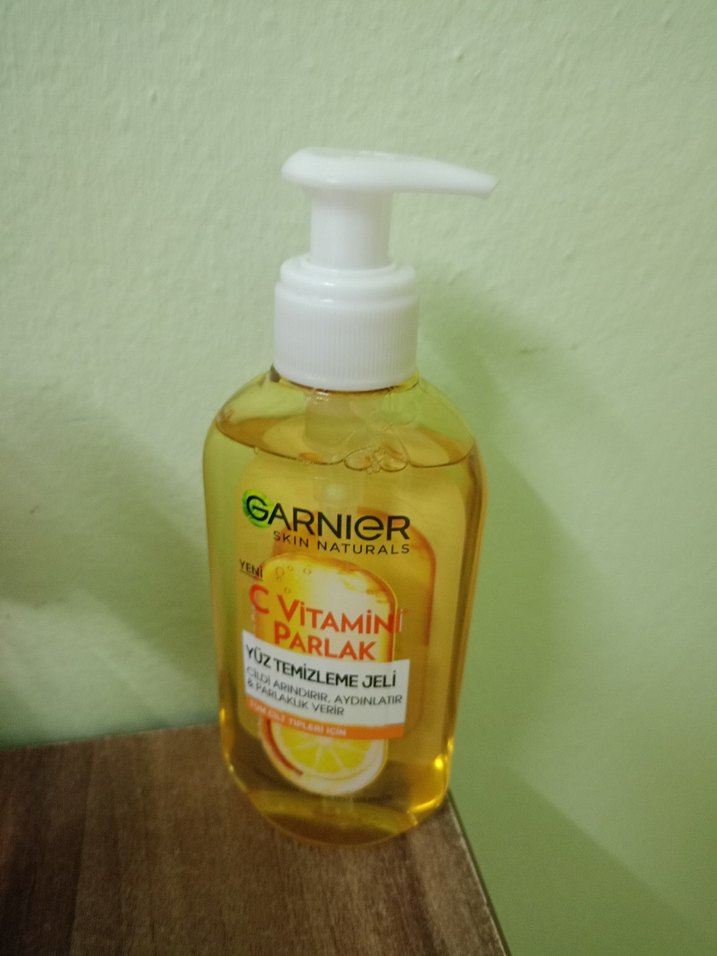 Garnier C Vitamini Parlak Yüz Temizleme Jeli - Görsel 3