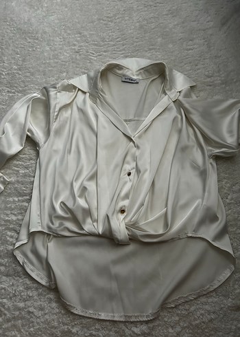 Düğmeli Beyaz Saten Gömlek - Görsel 2