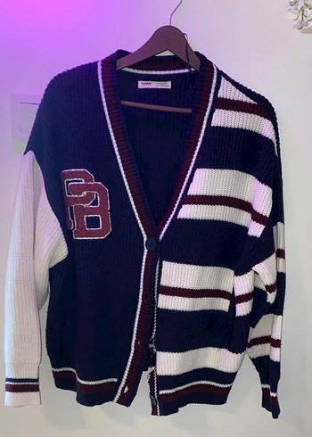 Pull and Bear Lacivert V Yaka Cizgili Triko Hirka