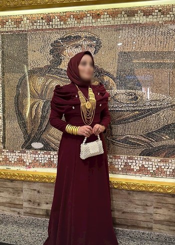 Bordo Uzun Abiye Drapeli ve taşlı yaka