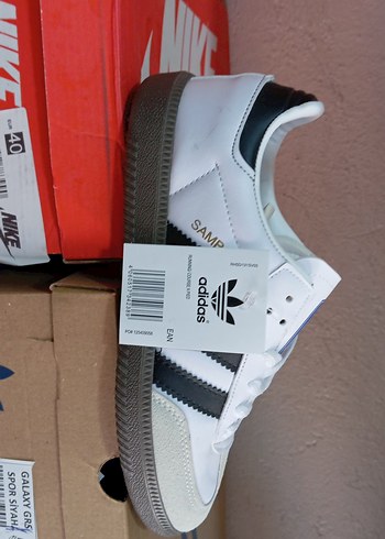 36 Beden beyaz Renk Adidas Kadın Beyaz Siyah Spor Ayakkabı
