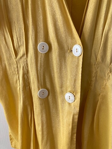 40 Beden sarı Renk Harika bir bluz