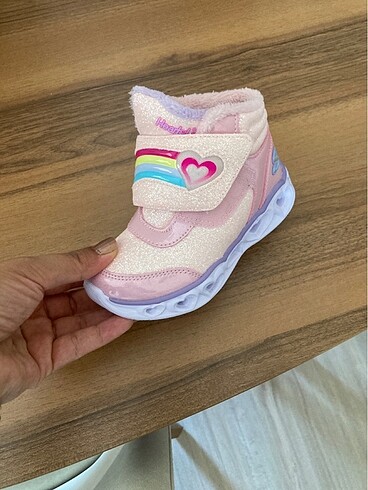 Skechers kız çocuk bot