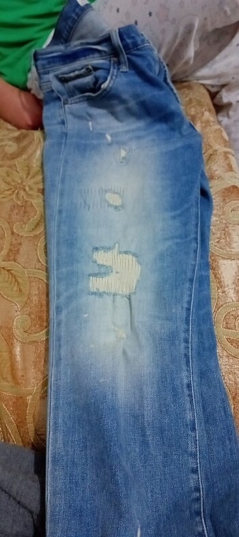 Zara Yırtık model kot pantolon 