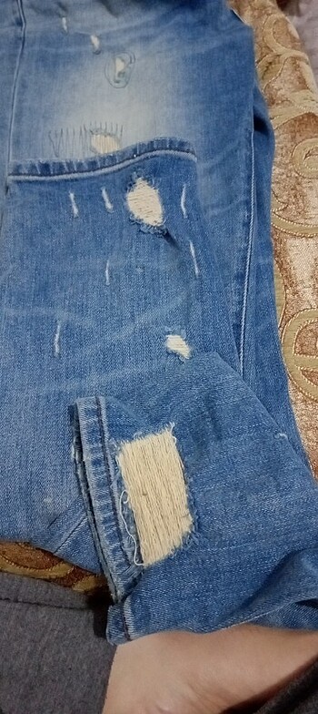 s Beden Yırtık model kot pantolon 