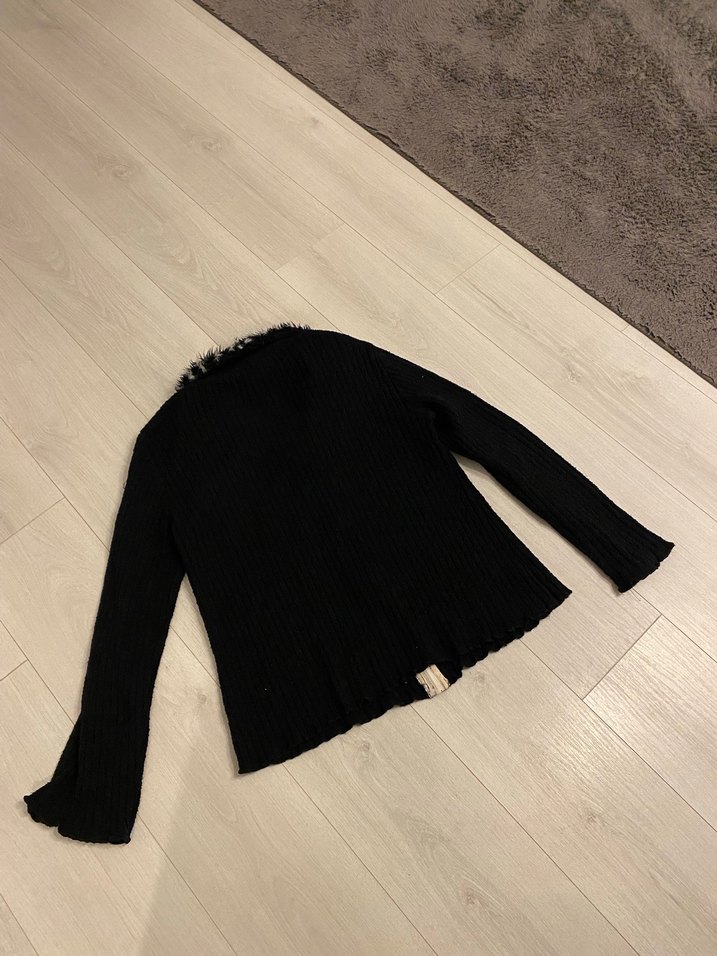 Kürk Detaylı Siyah Yüksek Yakalı Kadın Kazak - Görsel 2