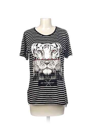 Diğer T-shirt %70 İndirimli.