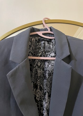 Gri Desenli Kadın Ceket - Görsel 3