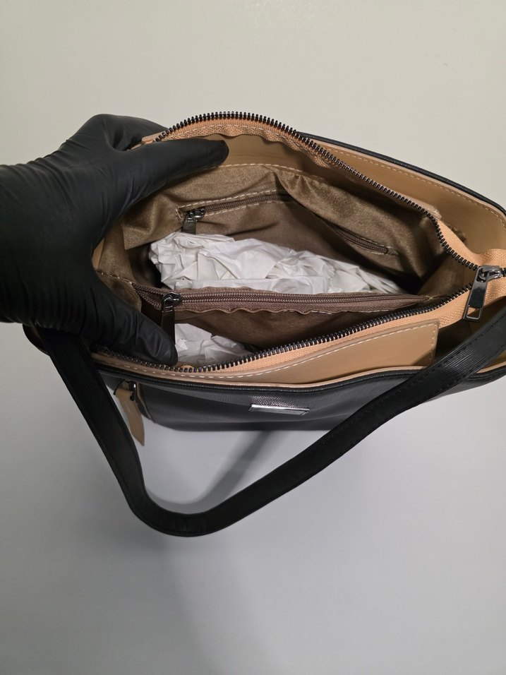 Siyah Deri Fermuarlı Kadın Çanta - Görsel 5