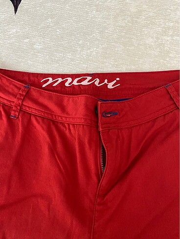 Mavi Jeans Mavi kırmızı şort