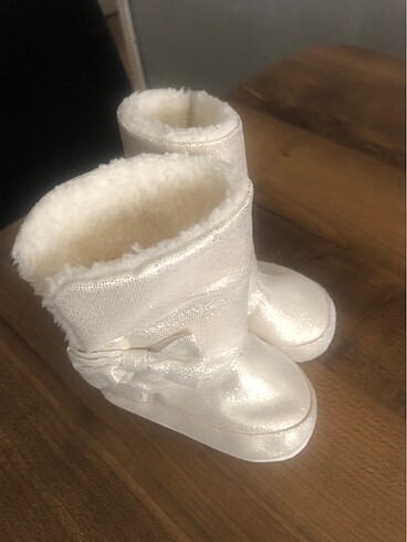 LC Waikiki Kız bebek yumuşak bot