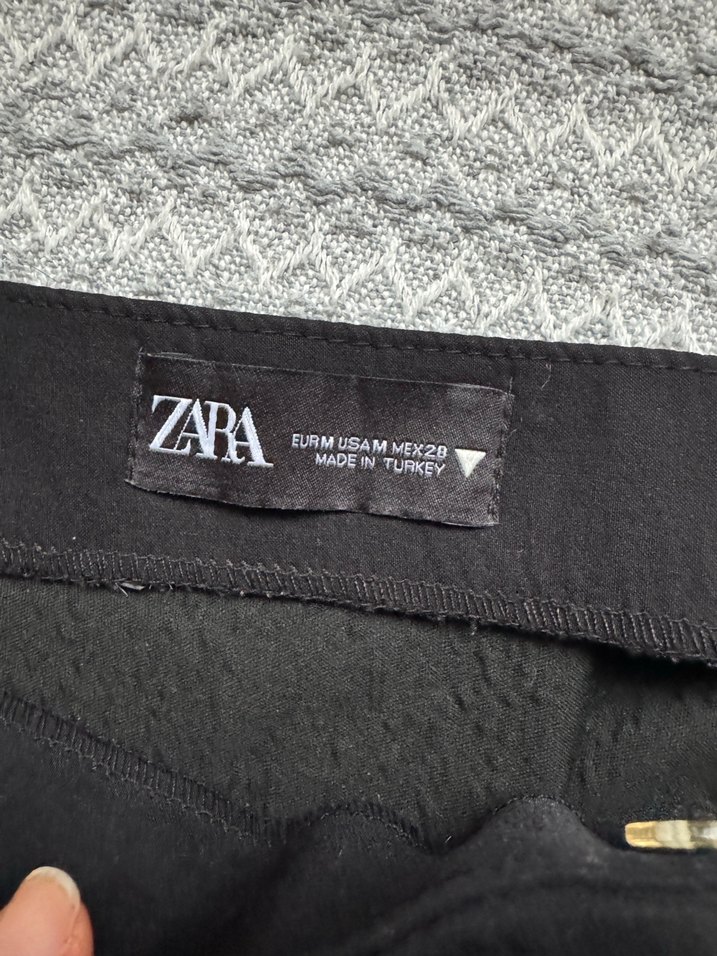 Zara Yırtmaçlı Mini Etek - Görsel 4