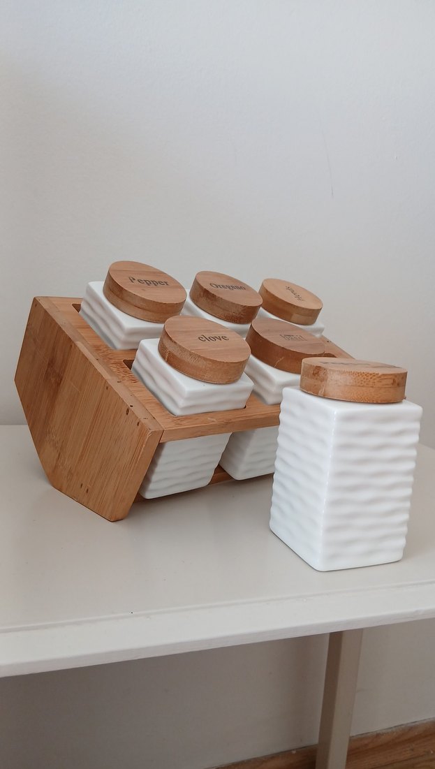 Beyaz Seramik Baharat Takımı Ahşap Kapaklı - Görsel 2