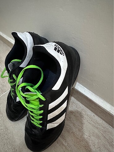 adidas halısaha