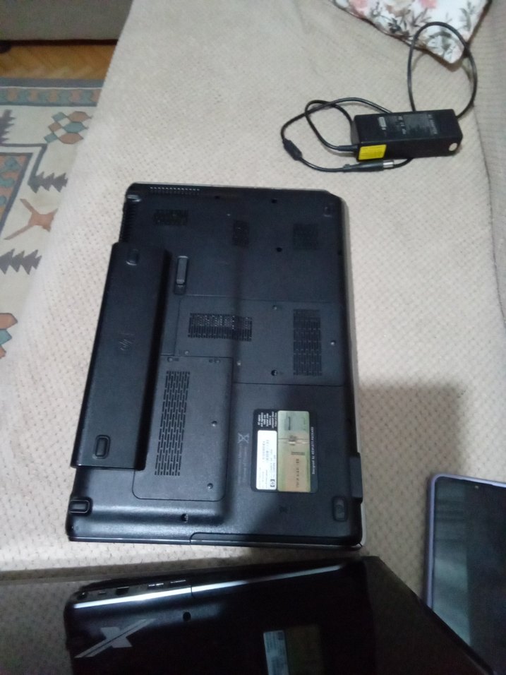 Siyah Bilgisayar - Görsel 2