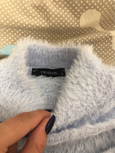 Trendyol & Milla tüylü crop bluz