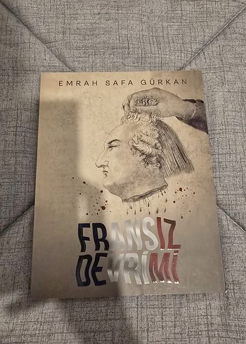 FRANSIZ DEVRİMİ - EMRAH SAFA GÜRKAN