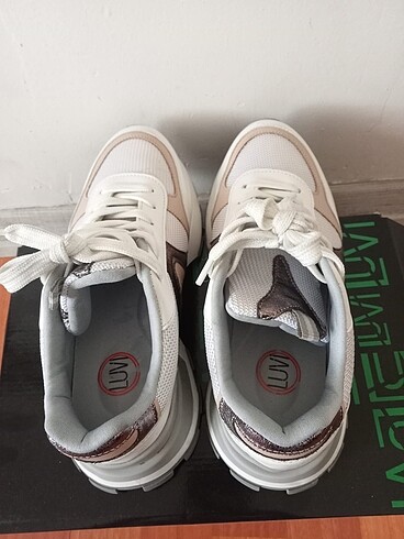 37 Beden Adidas spor ayakkabı