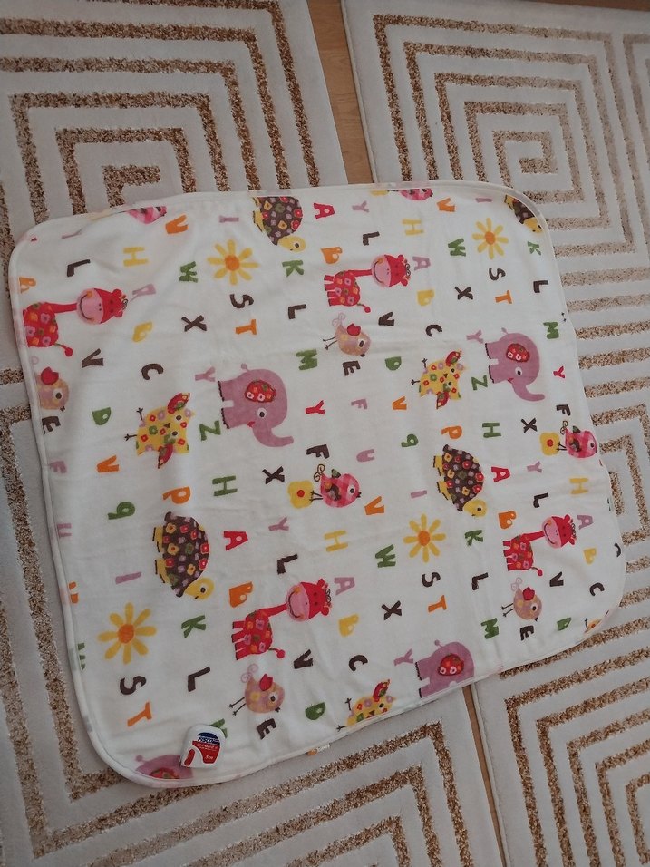 Renkli Desenli Çocuk Battaniyesi - Görsel 4