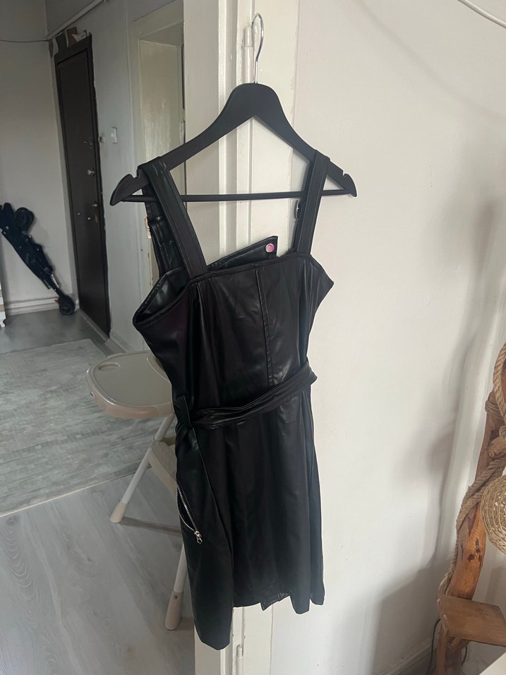 Siyah Deri elbise - Görsel 4