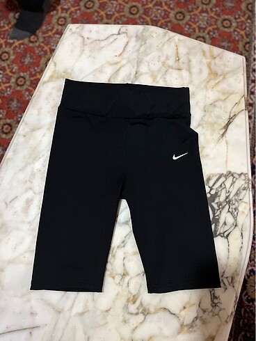 Nike sporcu taytı kısa