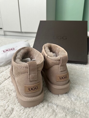 37 Beden Ugg boy orijinal faturalı