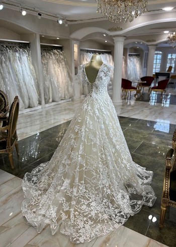 Dantel Detaylı Beyaz A Kesim Gelinlik - Görsel 3