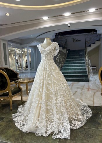 Dantel Detaylı Beyaz A Kesim Gelinlik - Görsel 2