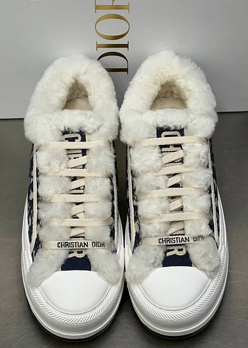 Christian Dior Beyaz Peluş Detaylı Spor Ayakkabı
