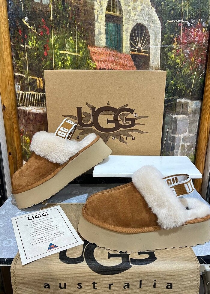 UGG FUNKETTE - Görsel 3