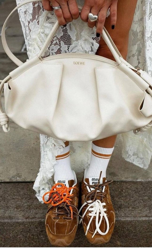 Bej Süet Nakışlı Yüksek Topuklu Bağcıklı Spor Ayakkabı 
fiyat dm - Görsel 4