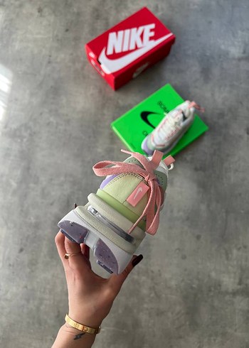 37 Beden çeşitli Renk Nike Kadın Pastel Renkli Spor Ayakkabı Velcro