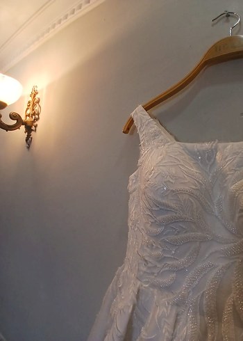 V Yaka A Kesim Uzun Beyaz Gelinlik - Görsel 3