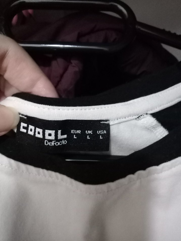 Siyah Beyaz Rahat Kesim Kadın Tişört Crop - Görsel 4