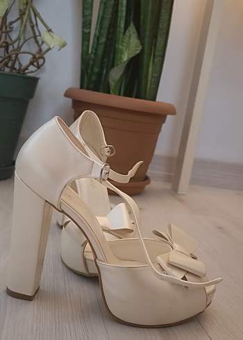 Oleg Cassini beyaz gelin ayakkabısı - Görsel 4