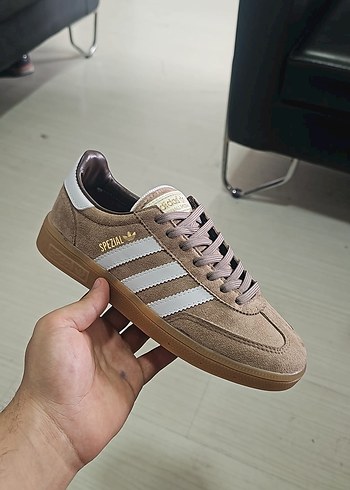 Adidas spezial