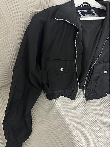 m Beden siyah Renk Bershka Bomber Ceket