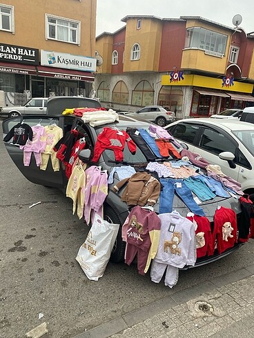 Bebek ve çocuk kıyafetleri toptan satışımız mevcuttur
